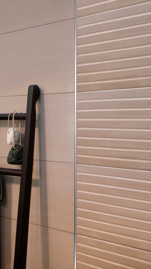 ACERO INOX. LISTELLO CUAD. 10mm x 2,5m BRI