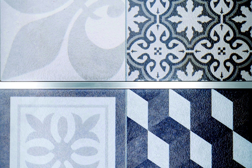 ACERO INOX. LISTELLO CUAD. 10mm x 2,5m BRI