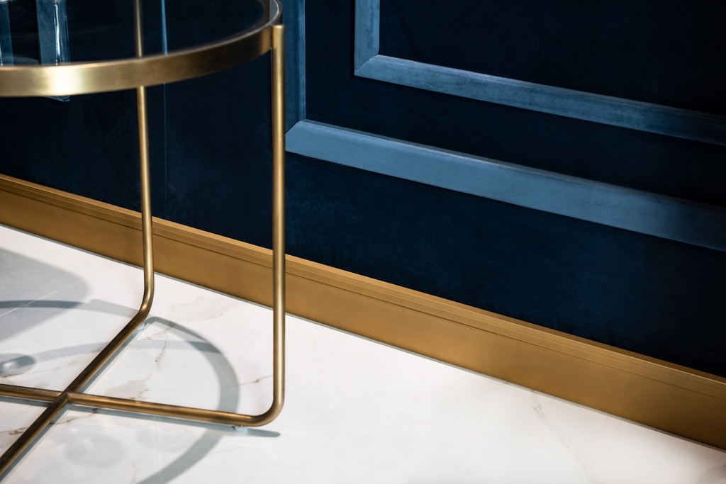 EPS ZÓCALO EXTRA LINE 100mm x 2,5m ORO