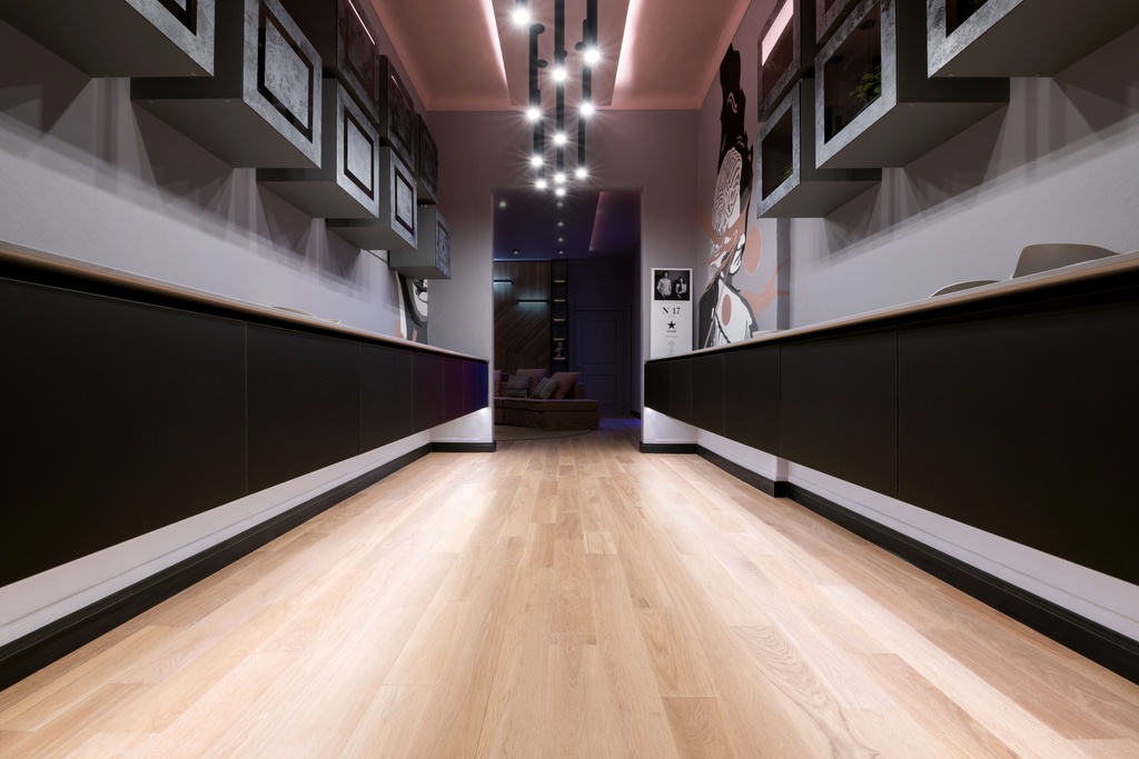 EPS ZÓCALO EXTRA LINE 100mm x 2,5m NEGRO MATE