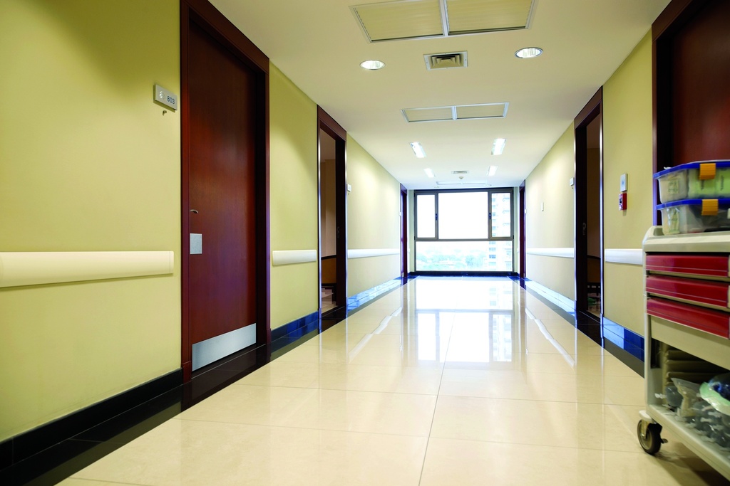 PVC FRENTE GUARDACAMILLA 200mm x 2,5m BEIGE