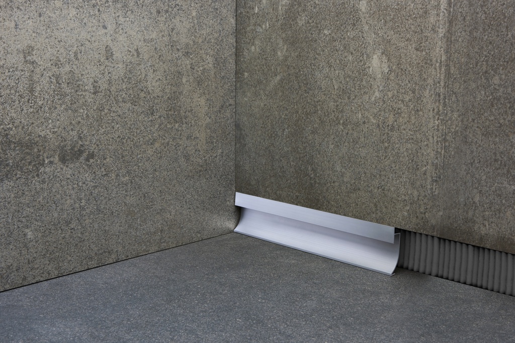 LUMIERE ZÓCALO LED 60mm x 2,5m CROMO MATE